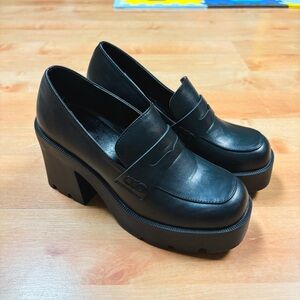 NEW JustFab Y2K Style Black Cher Heeled Lug Sole Platform Loafers Womens 8.5